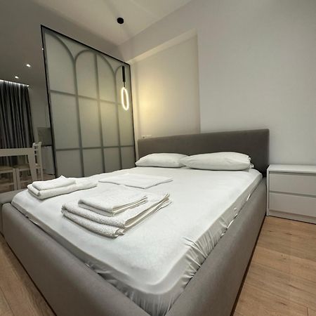 Center Apartment Tiranë Ngoại thất bức ảnh