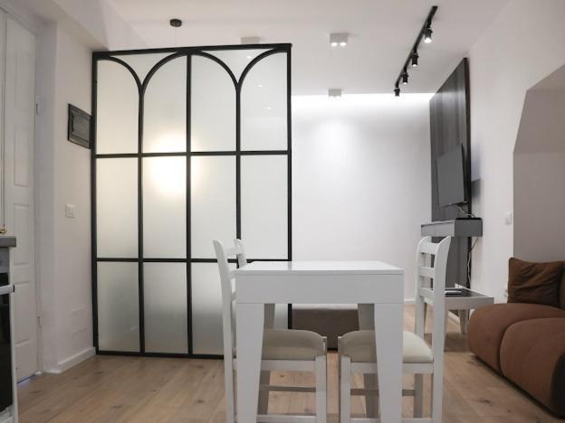 Center Apartment Tiranë Ngoại thất bức ảnh