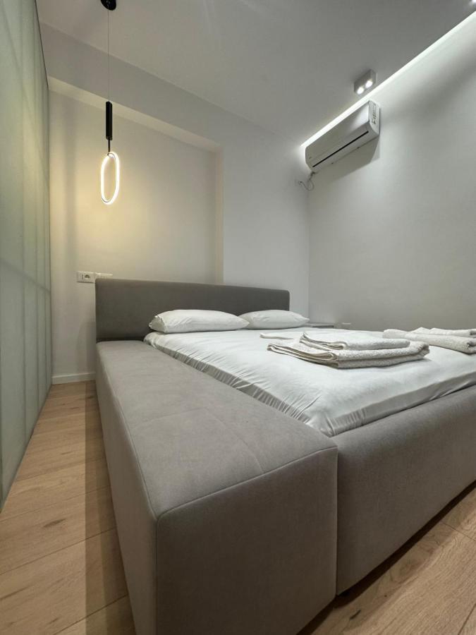 Center Apartment Tiranë Ngoại thất bức ảnh